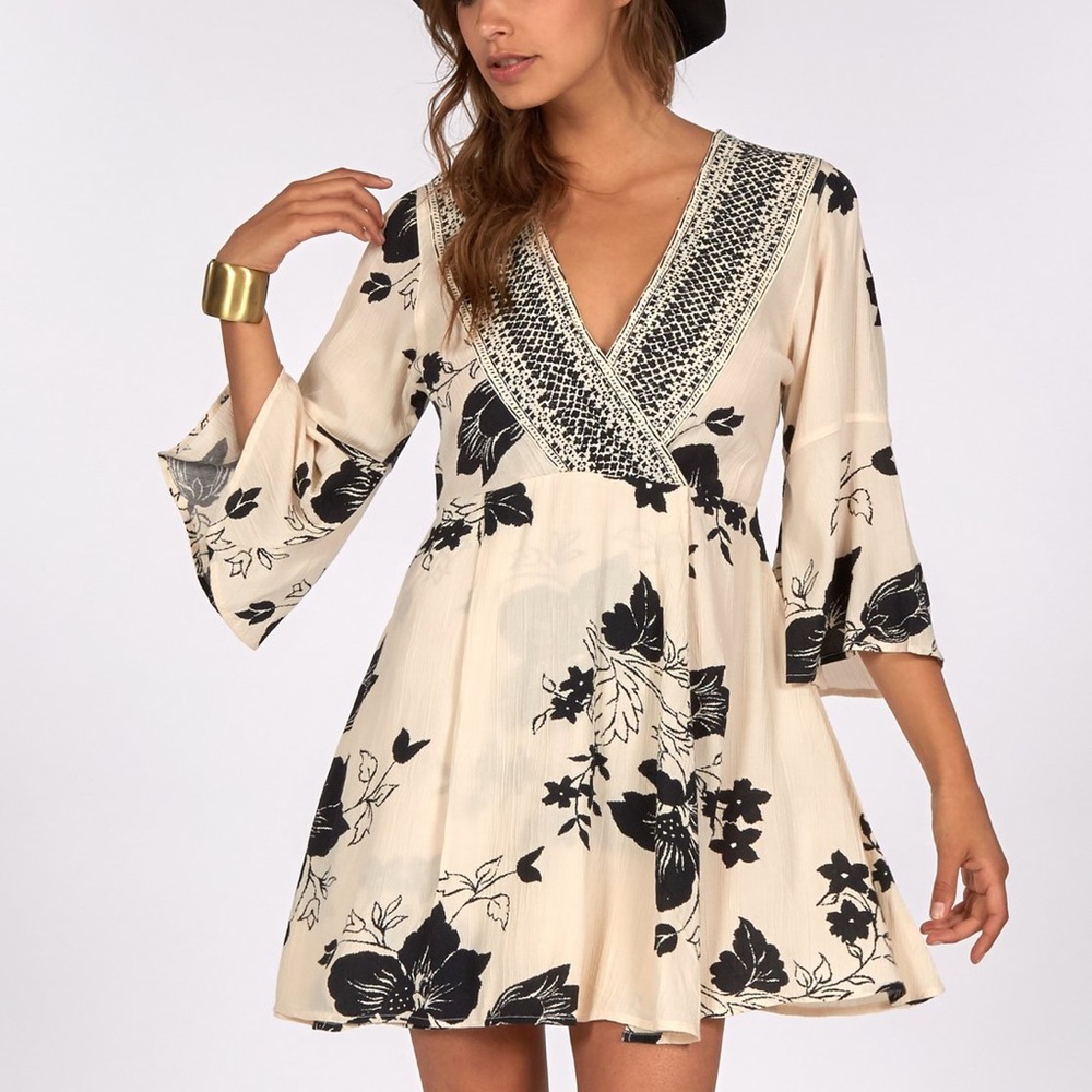 Billabong Divine Boho Floral Wrap Dress - Picture 3 of 15
